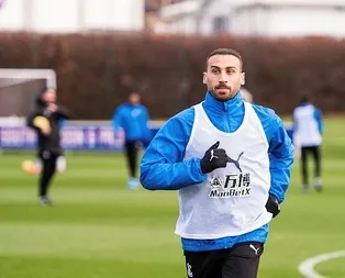Cenk Tosun Crystal Palace’a imza attı