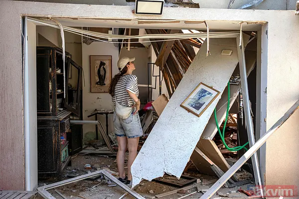 Siyonistler tası tarağı toplayıp kaçıyor! A Haber İsrail Tel Aviv'deki yıkımı görüntüledi... Binalar enkaza, araçlar hurda yığınına döndü - 24