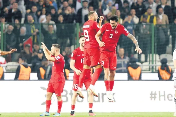 a-milli-takim-teknik-direktoru-vincenzo-montelladan-almanya-maci-oncesi-onemli-mesajlar-gururlandirmak-istiyor-1700259751463.jpeg A Milli Takım Teknik Direktörü Vincenzo Montella'dan Almanya maçı öncesi önemli mesajlar: Gururlandırmak istiyoruz-3