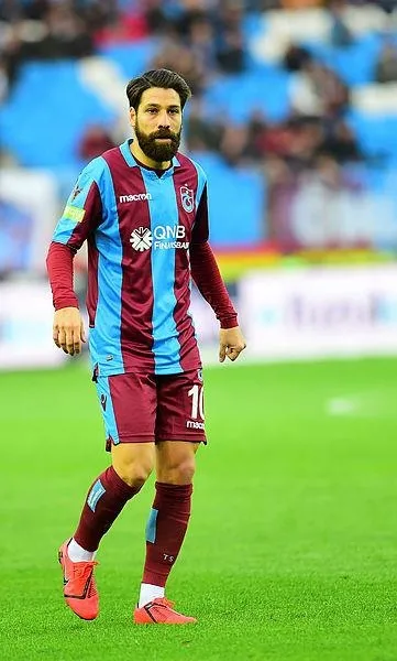 milli-futbolcu-olcay-sahan-emekliye-ayrildi-1631126861497.jpeg Milli futbolcu Olcay Şahan emekliye ayrıldı-2