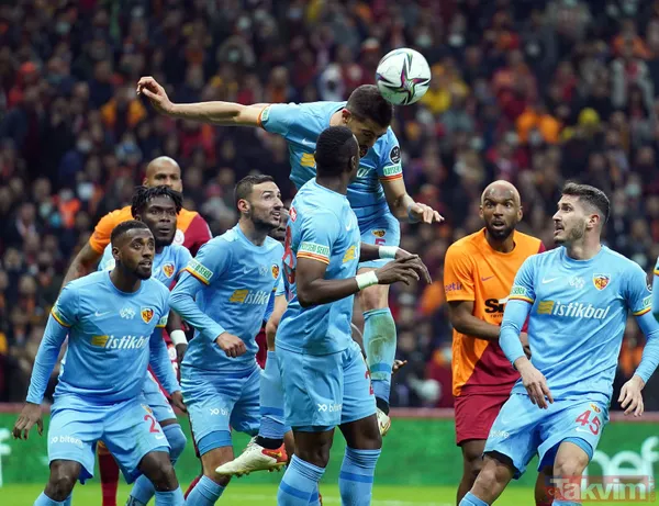 2022 Yılında Ligde Oynadığı 6 Maçta 4 Yenilgi Ve 2 Beraberlik Alan Galatasaray, Bu Süreçte Sadece 2 Puan Toplayabildi.