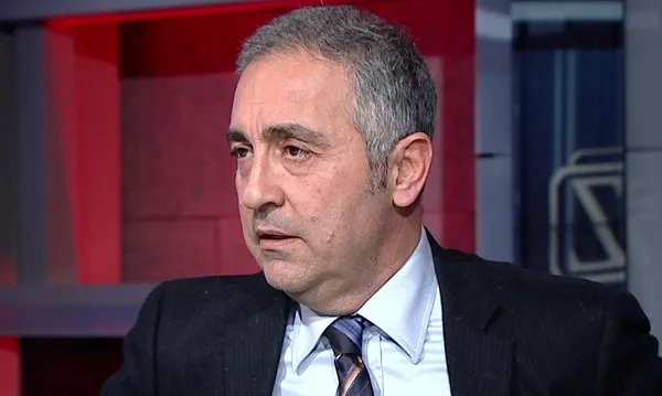 kacak-mafya-lideri-sedat-pekerden-buyuk-hata-meral-aksener-ile-ilgili-tweetlerini-sildi-1622484401157.jpg Kaçak mafya lideri Sedat Peker'den büyük hata... Meral Akşener ile ilgili tweetlerini sildi-13