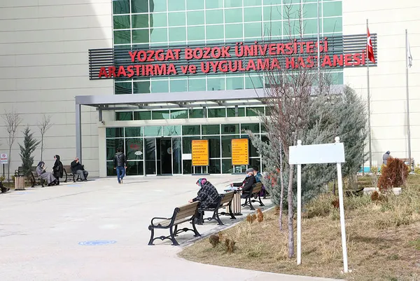 psikiyatrihastasi-istedigi-ilaci-yazmayan-kadin-doktorun-ayagini-kirdi-1612383996617.jpg Psikiyatri hastası, istediği ilacı yazmayan kadın doktorun ayağını kırdı-2