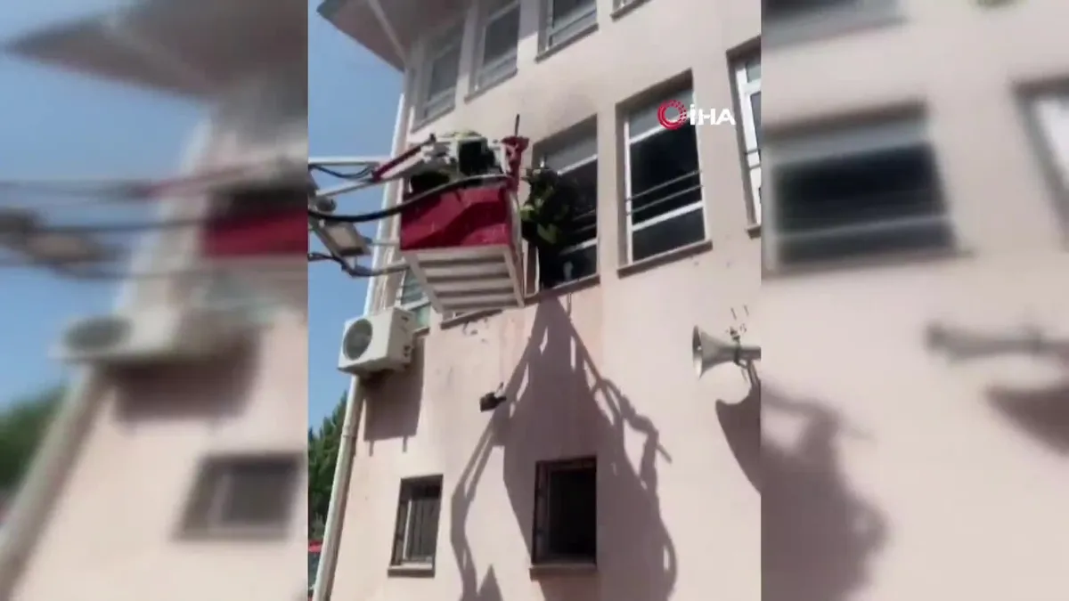 Osmaniye'de karne günü ilkokulda yangın
