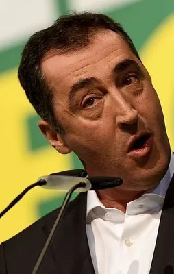 Merkel’in akıl hocası Cem Özdemir!