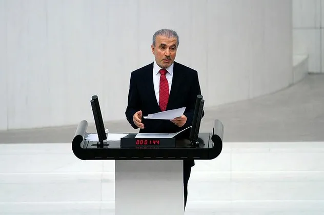 AK Parti TBMM Grup Başkanı Mehmet Naci Bostancı: Herkesi anılan saatte İstiklal Marşı söylemeye davet ediyoruz