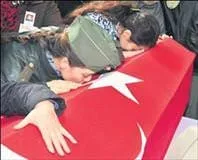 Şehit üsteğmen yürekleri yaktı