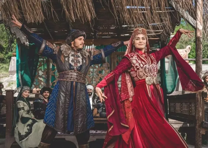 gonul-dagindan-gitti-bambaska-diziyle-el-sikisti-o-basrolden-surpriz-karar-1725882050621.jpeg Gönül Dağı'ndan gitti, bambaşka diziyle el sıkıştı! O başrolden sürpriz karar-7