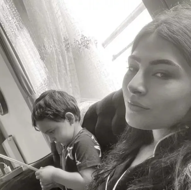 gelinim-mutfakta-busra-nur-kimdir-kac-yasinda-nereli-instagram-hesabi-ne-gelinim-mutfakta-kaynana-arzu-kimdir-1633961768062.jpeg Gelinim Mutfakta kaynana Arzu kimdir? Gelinim Mutfakta Büşra Nur kimdir? Kaç yaşında? Nereli? İnstagram hesabı ne?-4