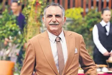 Karaktere büründü!