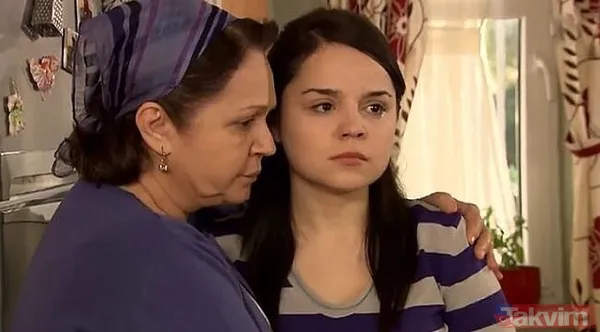 Aşk-ı Memnu'nun Cemile'si Pelin Ermiş'in eski halinden eser yok! Yatak pozu olay oldu! Beren Saat ile Kıvanç Tatlıtuğ’un rol arkadaşı... - 5