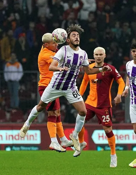 galatasaray-ziraat-turkiye-kupasi-5tur-macinda-keciorengucunu-tek-golle-gecmeyi-basardi-1671739690167.jpeg Galatasaray, Ziraat Türkiye Kupası 5.tur maçında Keçiörengücü'nü tek golle geçmeyi başardı-5