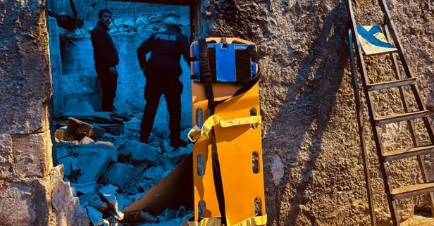 Şanlıurfa’nın Birecik ilçesinde 2 katlı ev çöktü! 3 saat sonra enkaz altında cansız bedenine ulaşıldı