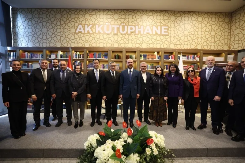 fenerbahcenin-transferini-baskan-erdogan-cozmustu-bilal-erdogandan-kante-aciklamasi-sporcu-bir-cumhurbaskani-v-1770313040904.jpeg Transferi Başkan Erdoğan çözmüştü! Bilal Erdoğan'dan Kante açıklaması: "Fenerbahçeliler olarak ayrı zevklendik"-7