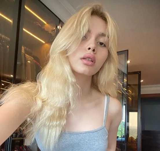 Aleyna Tilki ve sevgilisi Kadir Güneş’in yanındaki koruma iki kadını taciz etti!-4