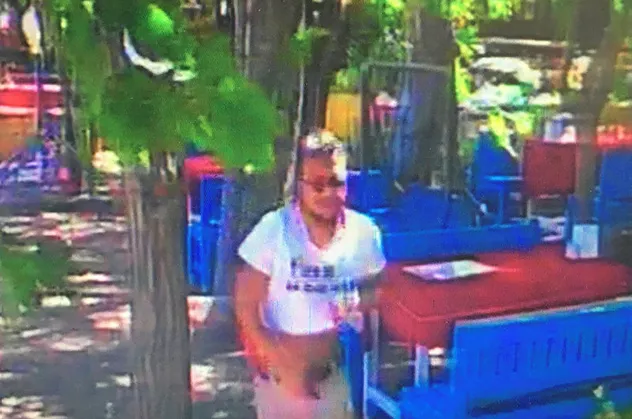 Antalya'da öldürülen arkeolog Sinan Sertel ile katil zanlısı aynı karede