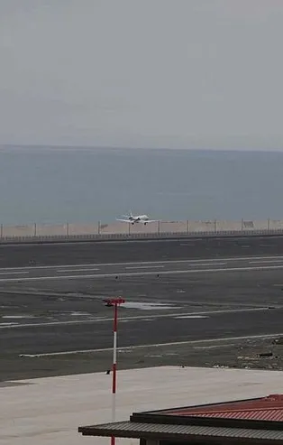 Açılışını Başkan Erdoğan'ın yapacağı Rize-Artvin Havalimanı için ilk test uçuşu gerçekleştirildi