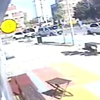 Başakşehir’de silahlı saldırı anına ait güvenlik kamerası görüntüsü ortaya çıktı