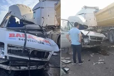 Tır ile servis minibüsü birbirine girdi