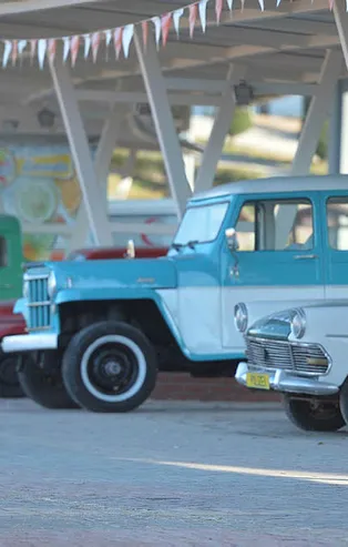 Karabük'teki araç müzesi ziyaretçilerini zamanda yolculuğa çıkarıyor!