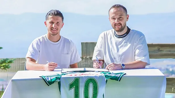 Konyaspor Enis Bardhi ile 2 yıllık sözleşme imzaladı