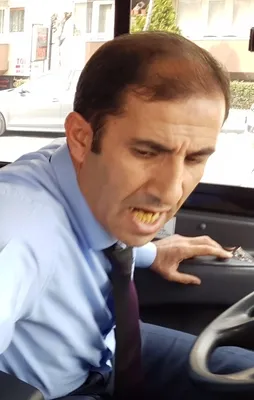 Engelli çocuk halk otobüsünden zorla indirildi