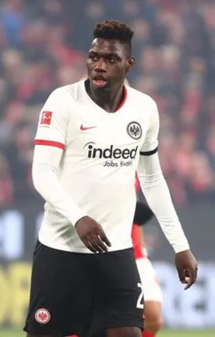 Beşiktaş'tan Almanya'ya sağ bek çıkarması