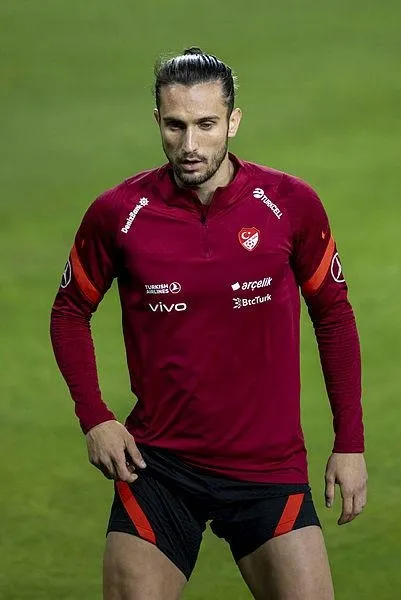 son-dakika-yusuf-yazici-yeniden-trabzonsporda-1662062183081.jpeg Son dakika: Yusuf Yazıcı yeniden Trabzonspor'da!-4
