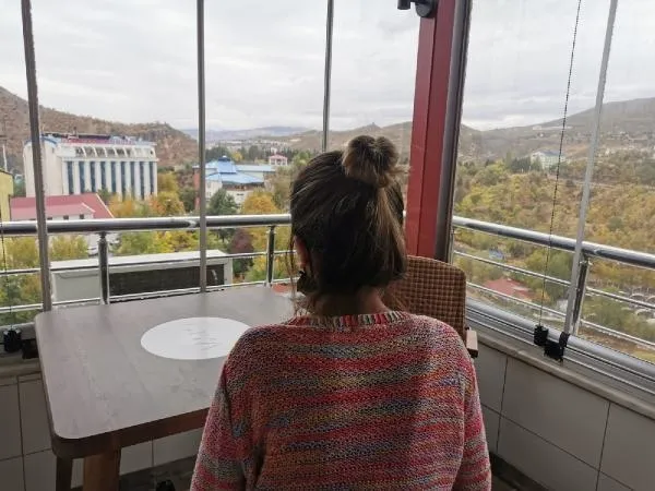 Son dakika: Okul masraflarını karşılamak için bulaşık yıkadığı iş yerinde tacize uğradı-3