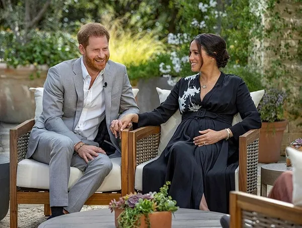 Harry ve Meghan çifti Oprah Winfrey'ye konuştu Buckingham sarayı acil durum ilan etti: Meghan Markle intiharı düşünmüş-13