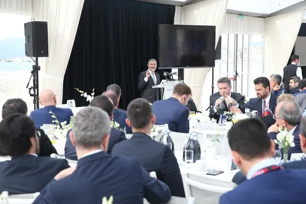 Hazine ve Maliye Bakanı Nureddin Nebati'den Fransa'da yatırımcılara mesaj: Türkiye konumunu çok iyi kullanacak-3